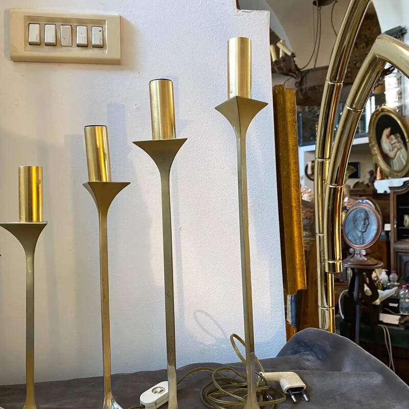 Italienische Tischlampe aus vergoldetem Metall und Holz, 1960er Jahre