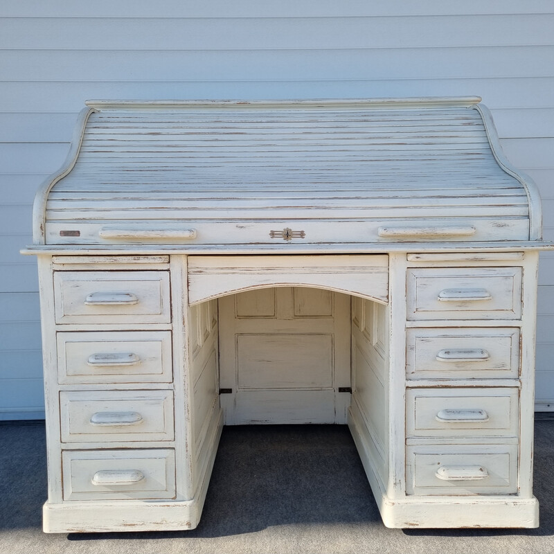 Vintage bureau met gepatineerd gordijn, 1900