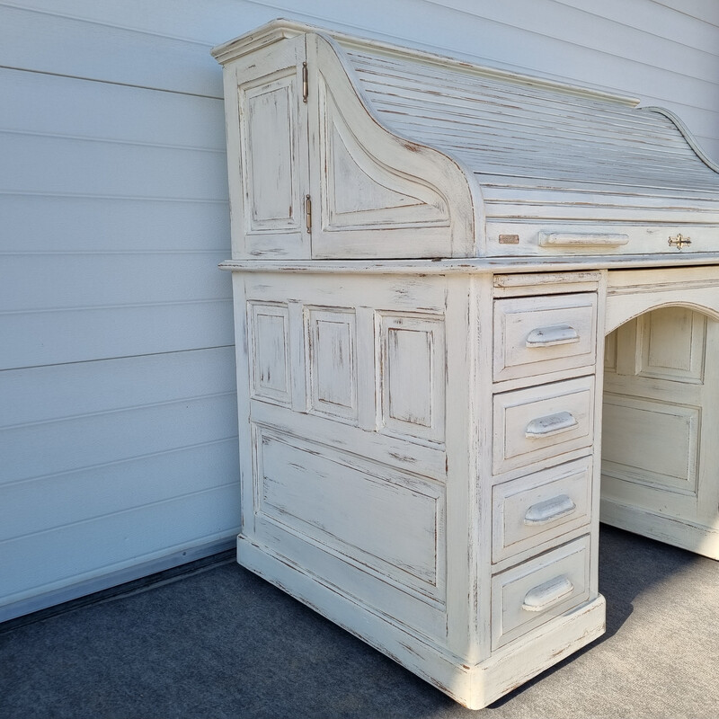 Vintage bureau met gepatineerd gordijn, 1900