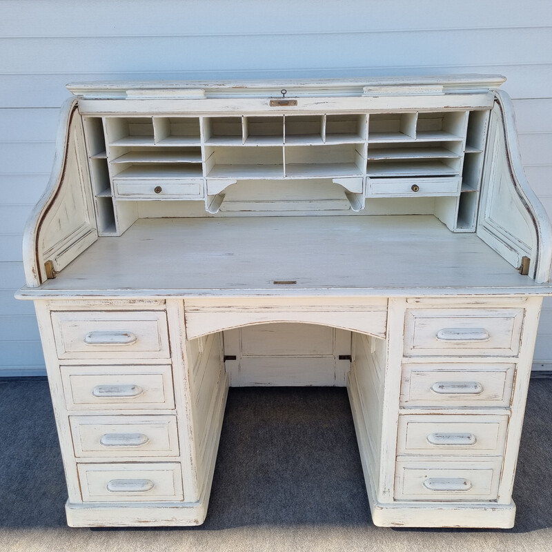 Vintage bureau met gepatineerd gordijn, 1900