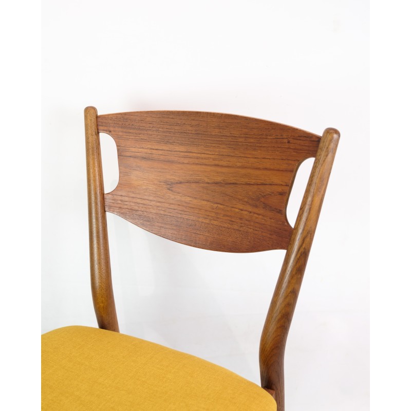 Set of 4 vintage chairs in teak and yellow fabric, Denmark 1960s