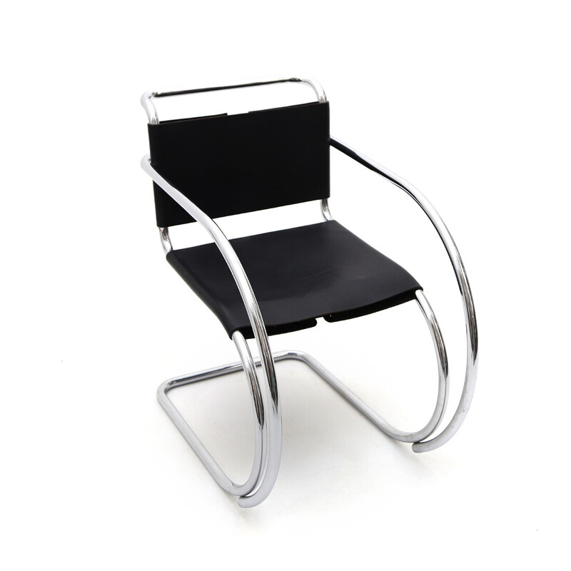 Ensemble de 4 chaises vintage "mr" par Ludwig Mies van der Rohe pour Knoll, 1980