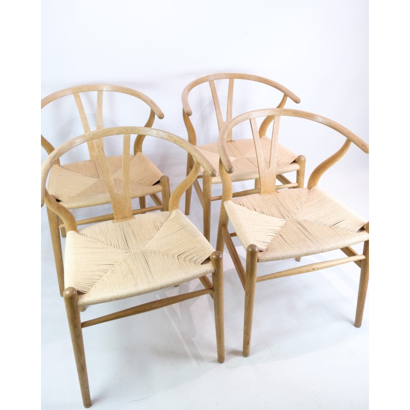 Set of 4 vintage chairs model Ch24 in oakwood by Hans J. Wegner, 1950