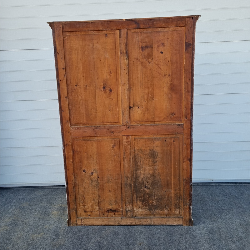 Vintage patina bookcase with wire doors, 1930