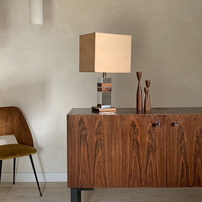 Lámpara de mesa vintage en cromo y madera