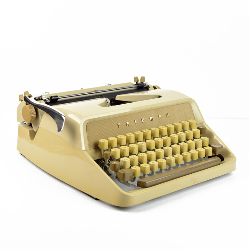 Vintage suitcase typewriter by Triumph Werke Nurnberg Ag, Germany 1964