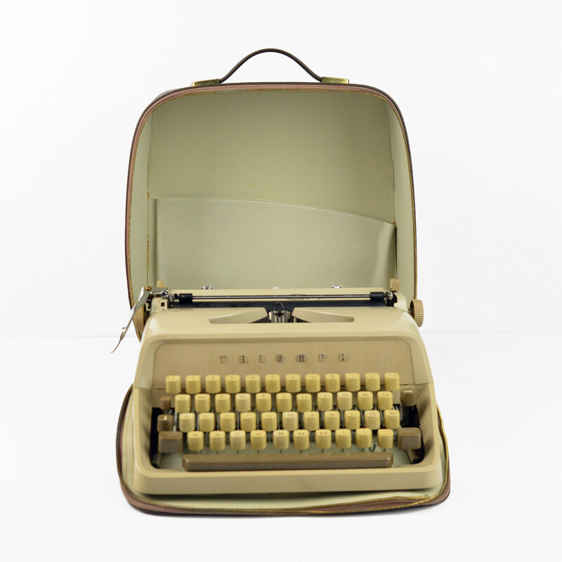 Vintage suitcase typewriter by Triumph Werke Nurnberg Ag, Germany 1964