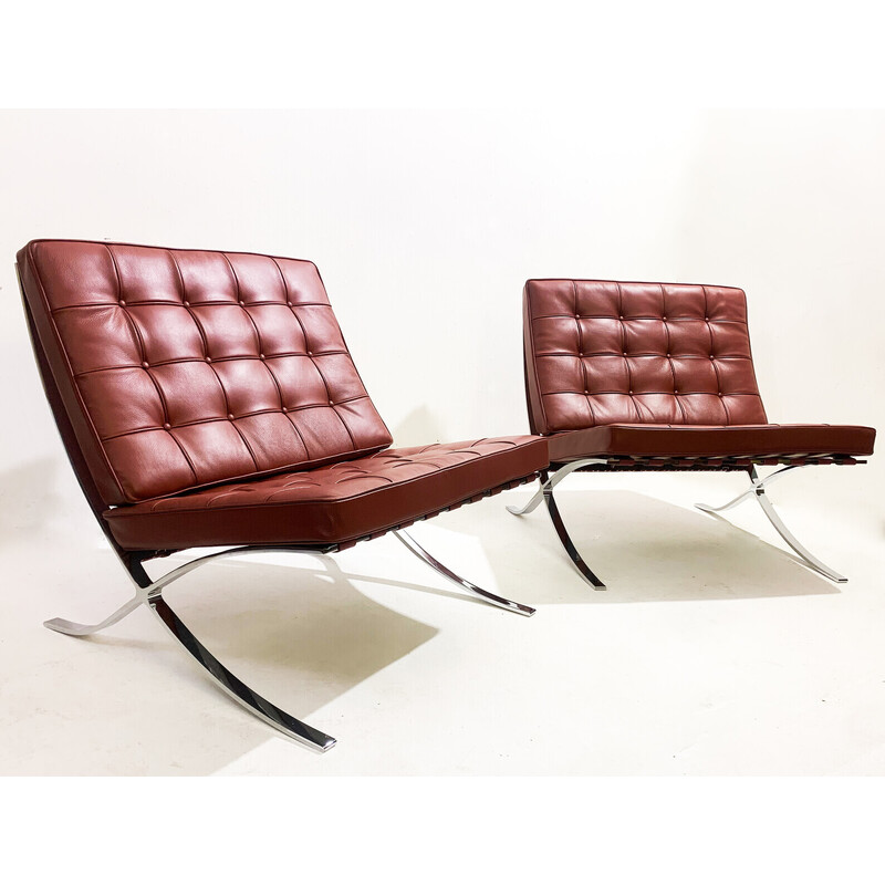 Paar vintage Bourgondisch lederen Barcelona fauteuils van Mies Van Der Rohe voor Knoll, 1990