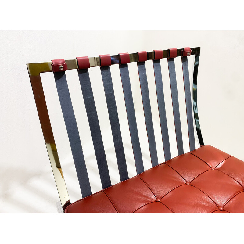 Paire de fauteuils Barcelona vintage en cuir de Bourgogne par Mies Van Der Rohe pour Knoll, 1990