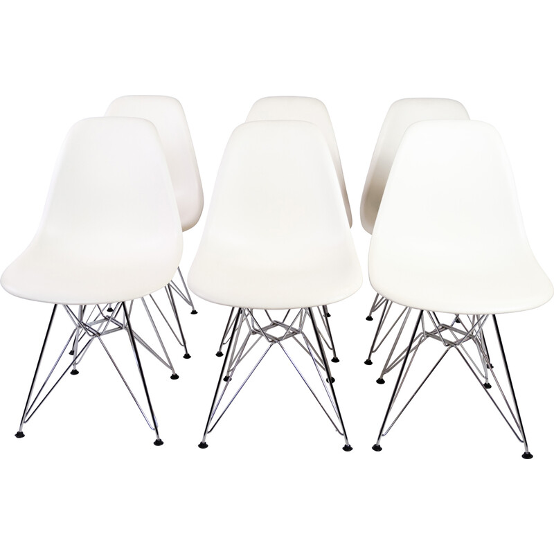 Vintage white plastic Dsr chair by Charles and Ray Eames, 1948s