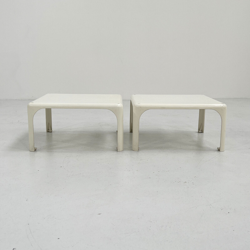 Coppia di tavolini vintage bianchi Demetrio 45 di Vico Magistretti per Artemide, anni '70