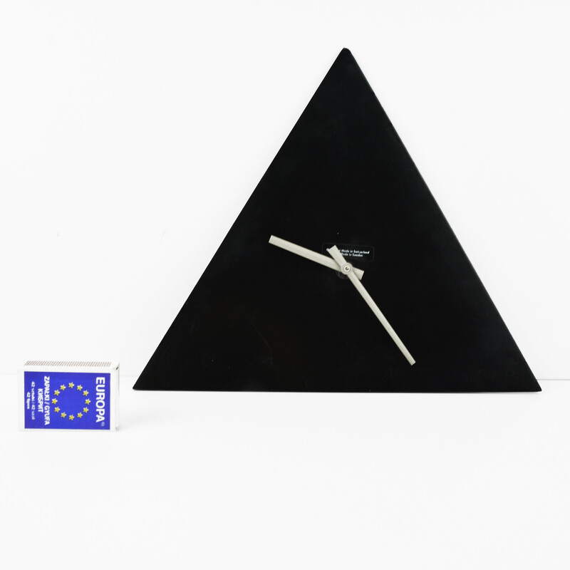 Relógio de parede triangular Vintage por Scholer, Suíça 1980s
