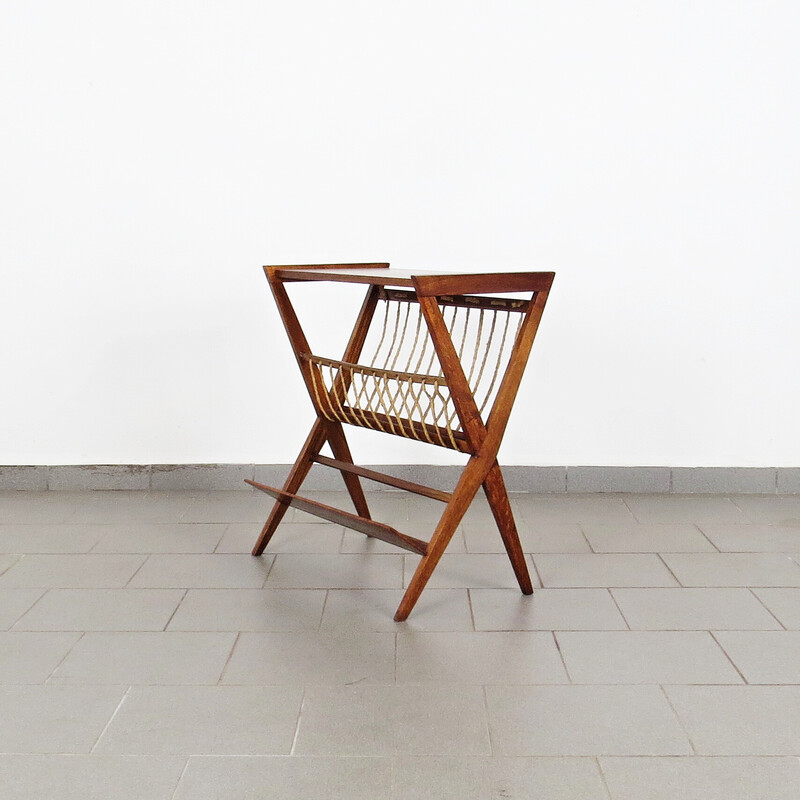 Vintage Handheld bookcase by Krásná jizba