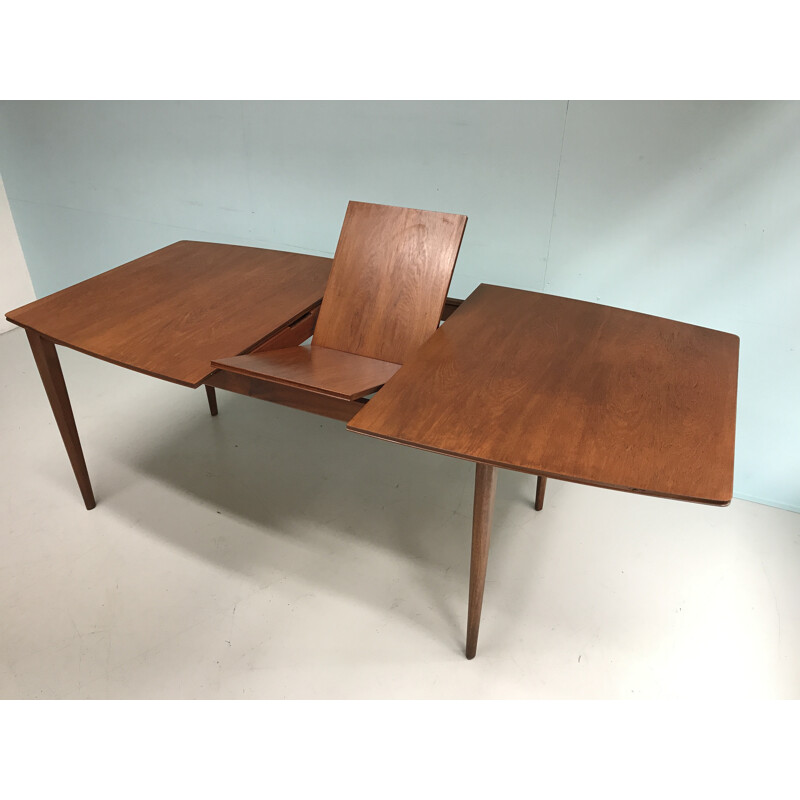 MacIntosh extendable dining table - 1960s