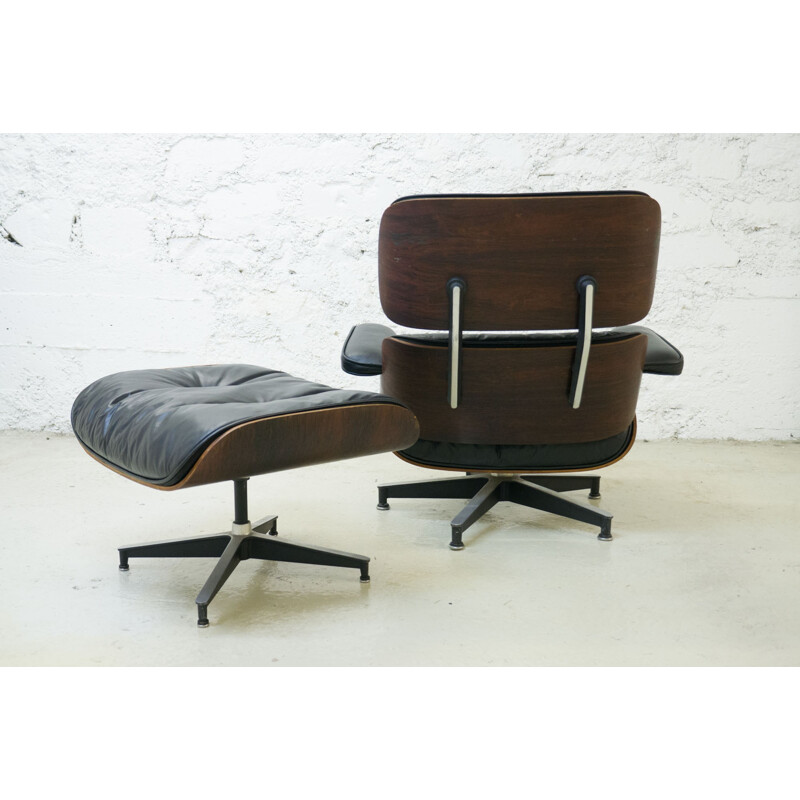Fauteuil lounge noir par Eames pour Herman Miller - 1960
