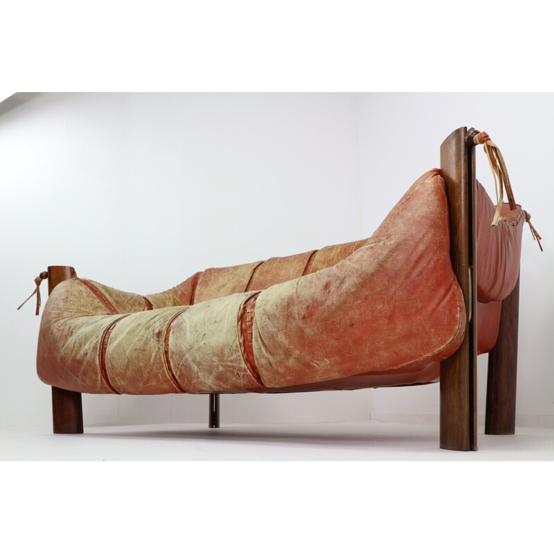 Two-Seater sofa MP-211 by Percival Lafer in wood and leather - 1970q