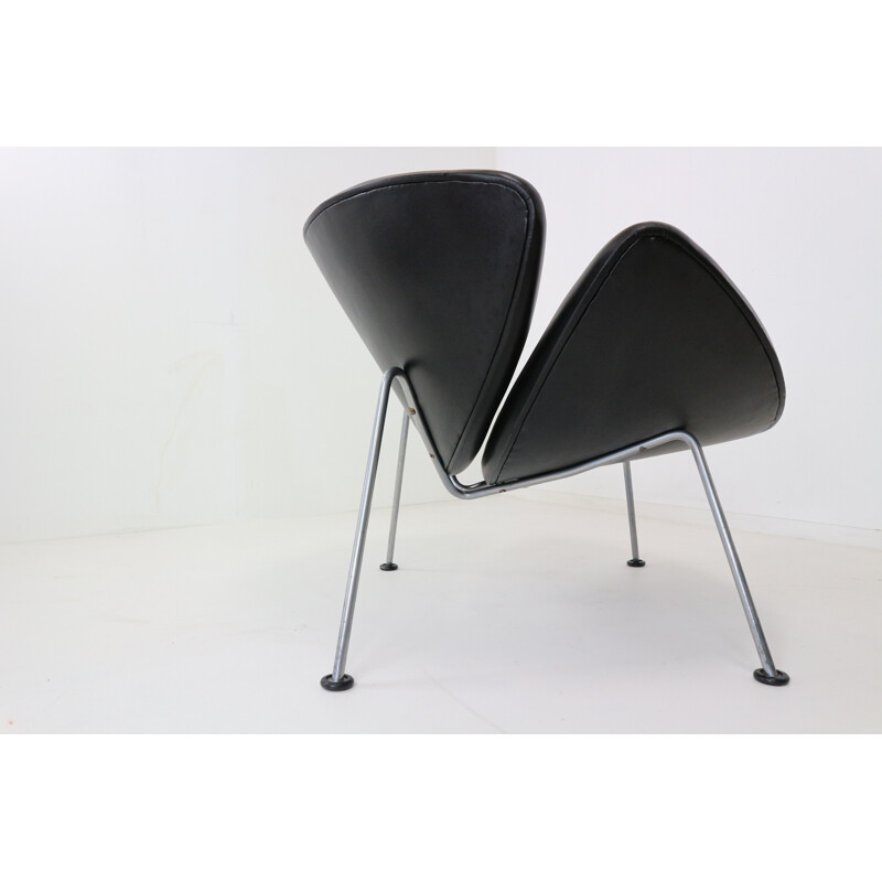 Paire de fauteuils noires Orange Slice par Pierre Paulin pour Artifort - 1960
