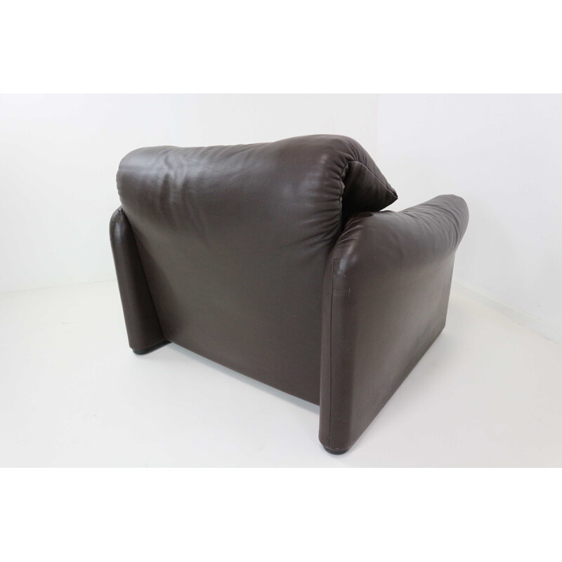 Fauteuil lounge Maralunga en cuir de Vico Magistretti pour Cassina - 1970