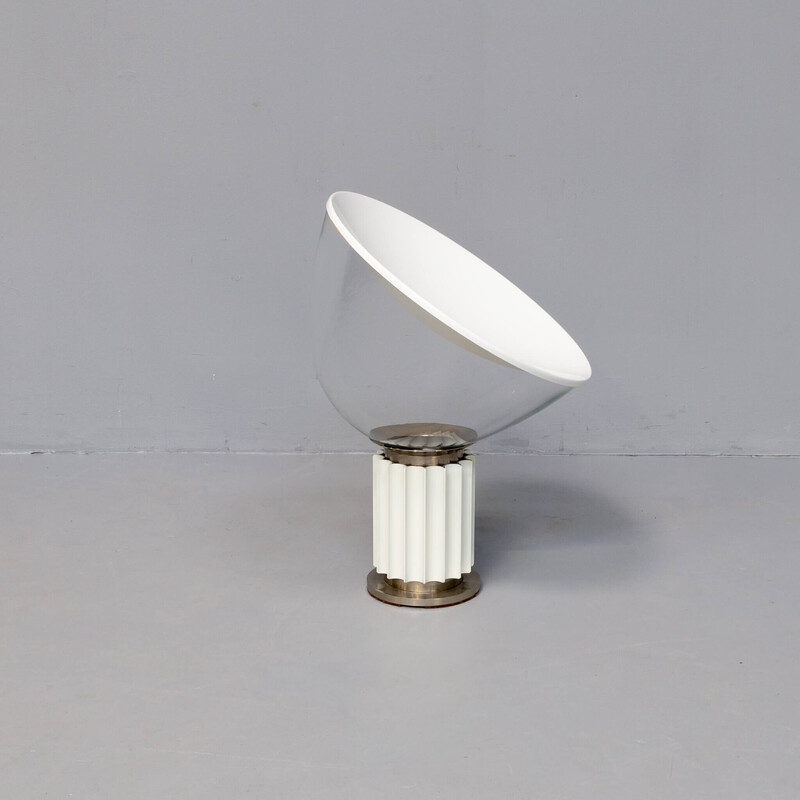 Vintage "Taccia" table lamp by Achille and Pier Giacomo Castiglioni for Flos