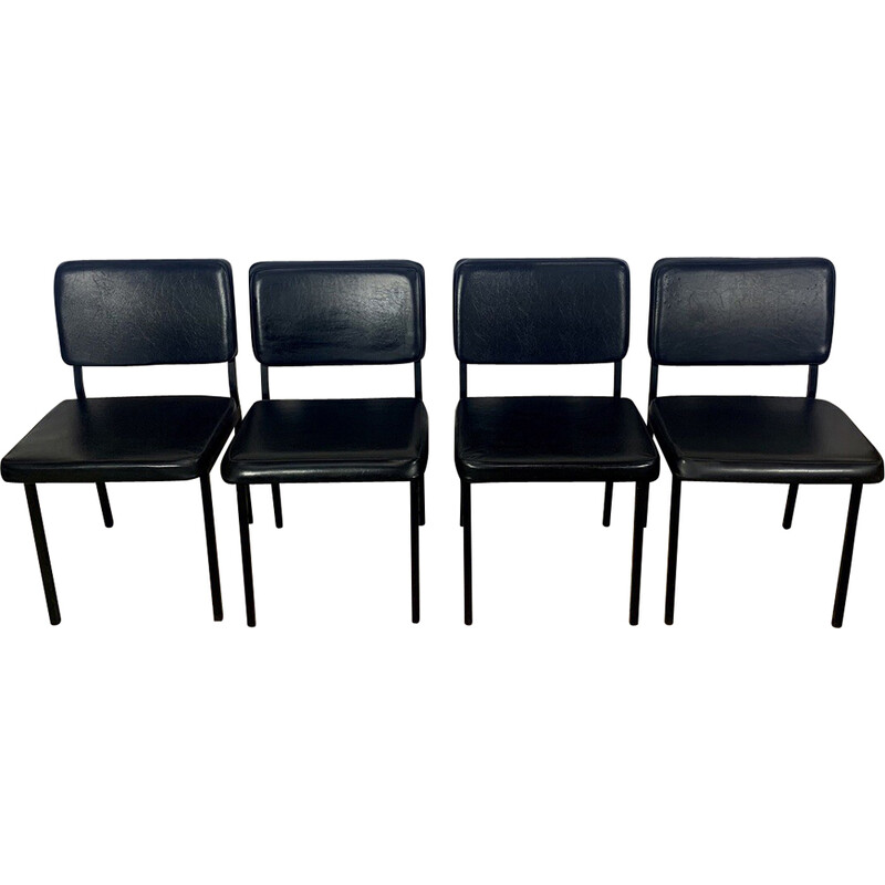 Ensemble de 4 chaises vintage en skaï et métal noir par Pierre Guariche, 1950