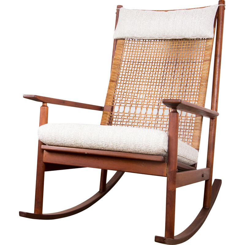 Sedia a dondolo danese vintage in teak e rattan di Hans Olsen per Juul Kristensen, 1960