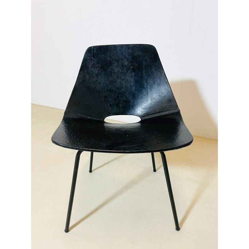 Chaise vintage Tonneau noire par Pierre Guariche, 1950