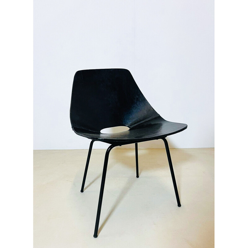 Cadeira Vintage Tonneau preta de Pierre Guariche, 1950s