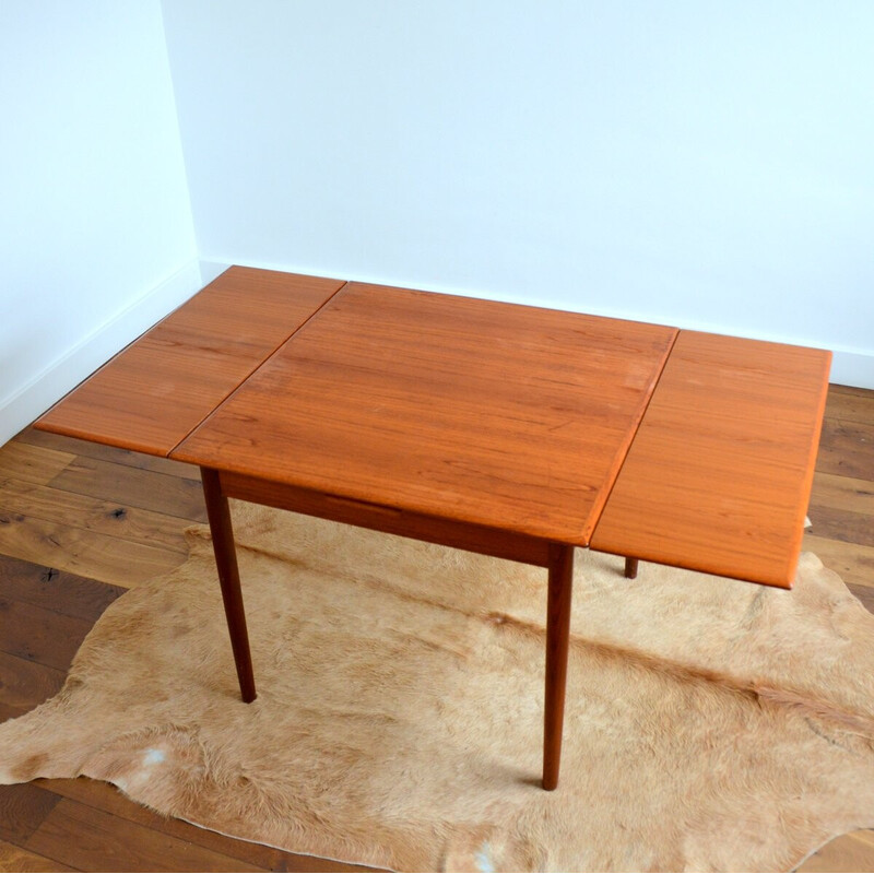Tavolo quadrato danese in teak con prolunghe di Henning Kjaernulf, 1960