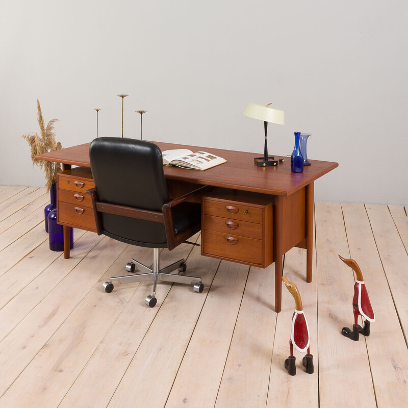 Danish vintage executive desk in teak model Fm 60 by Kai Kristiansen for Feldballe's Møbelfabrik, 1960s