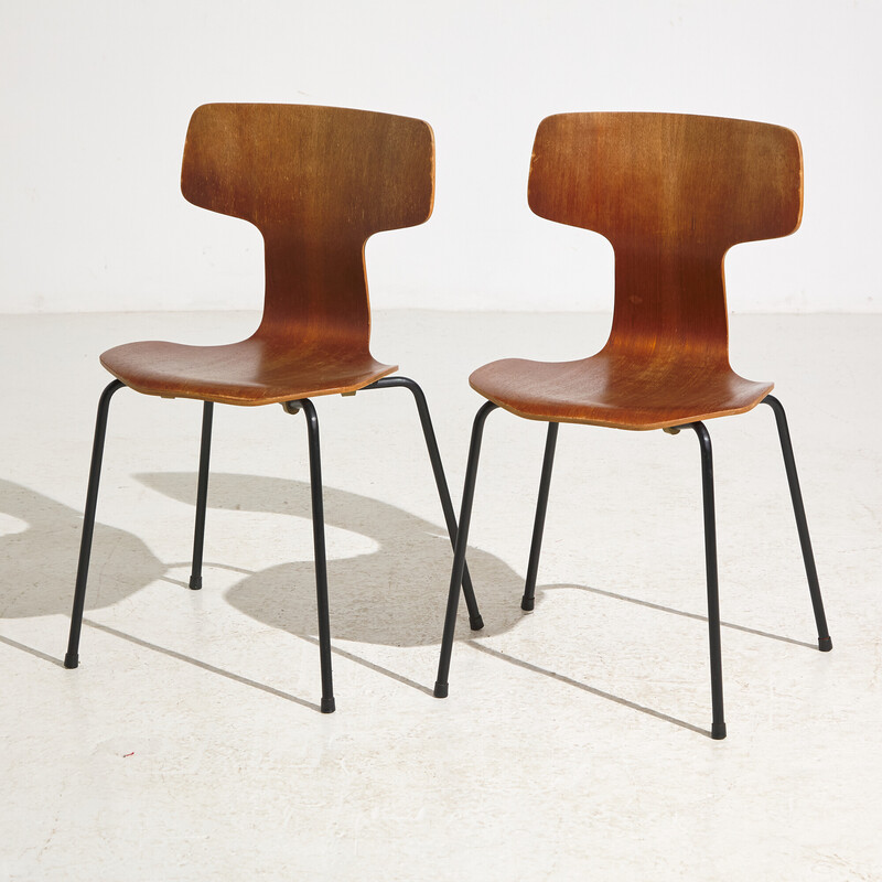 Vintage model 3103 teak and rubber chair by Arne Jacobsen for 