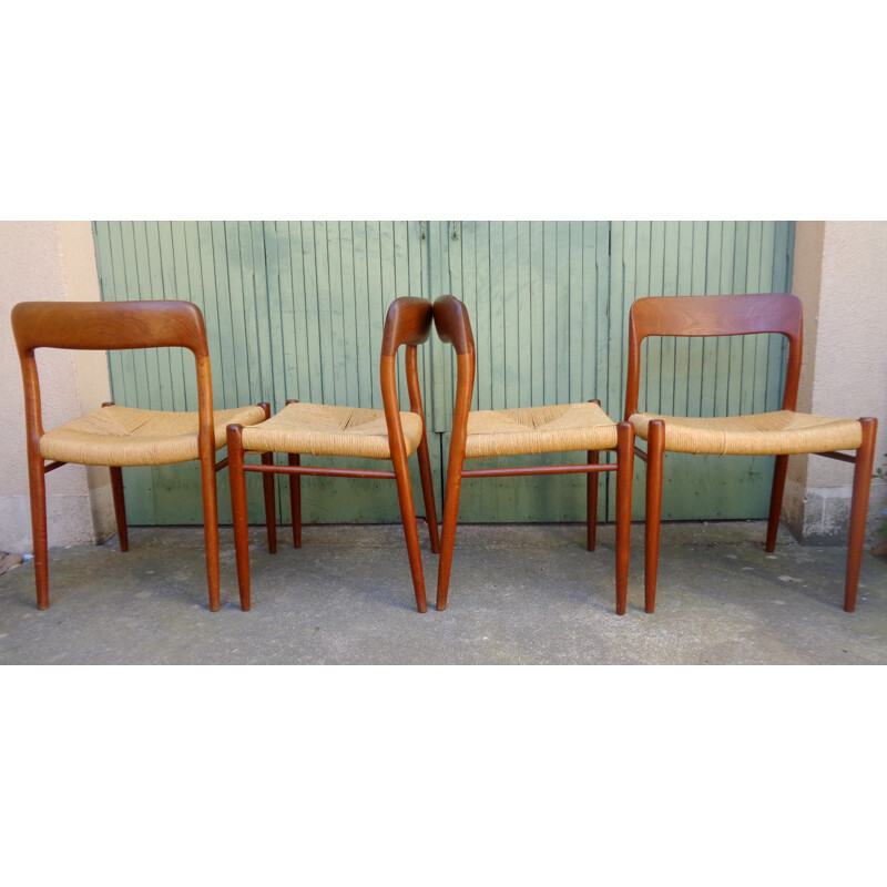 Suite de 4 chaises scandinaves Niels O Moller modèle 75 - 1950