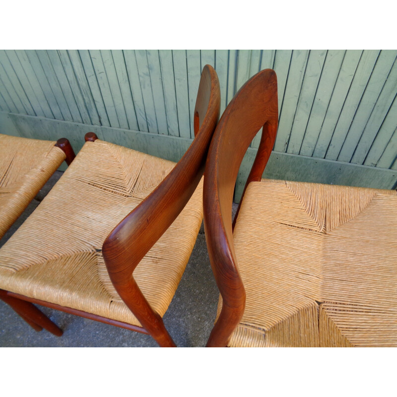 Suite de 4 chaises scandinaves Niels O Moller modèle 75 - 1950