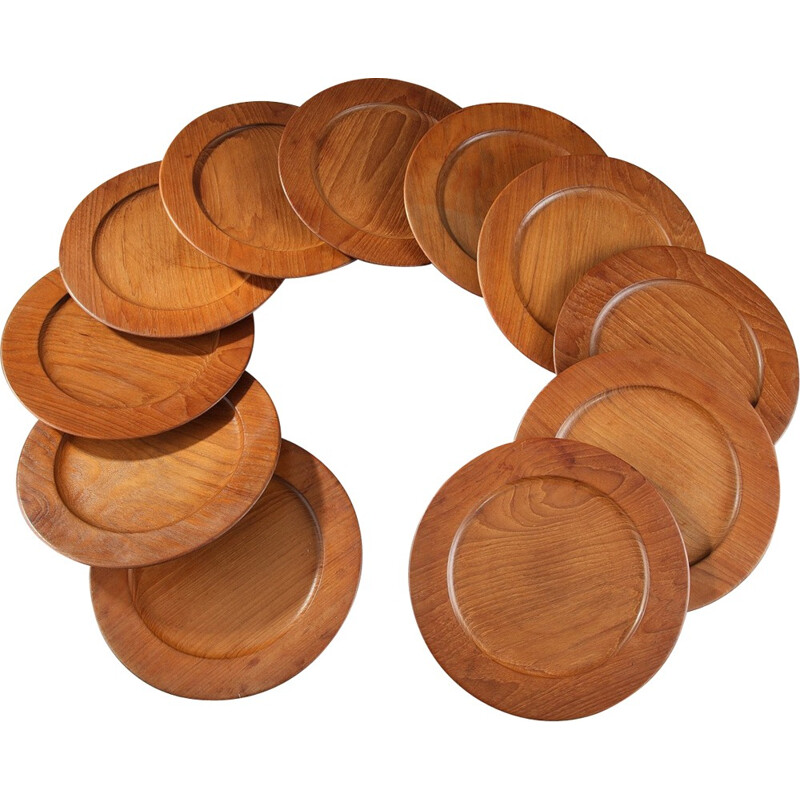 Set of 11 Scandinavian plates in teak - 1960s