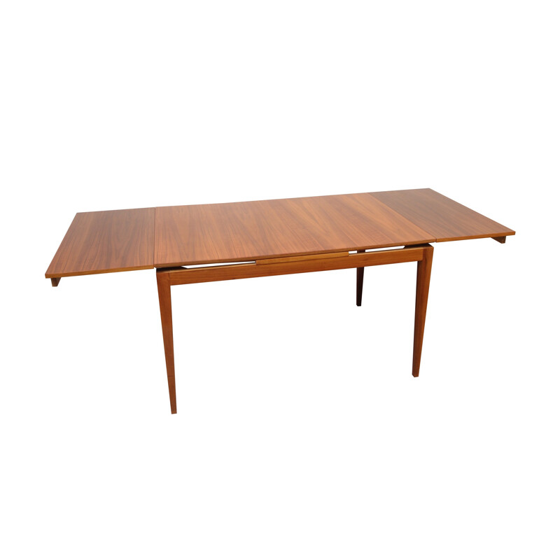 Extendable dining table in walnut - 1960s