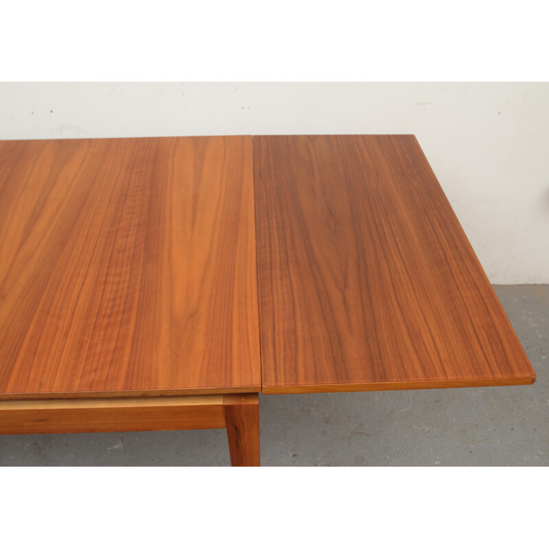 Extendable dining table in walnut - 1960s