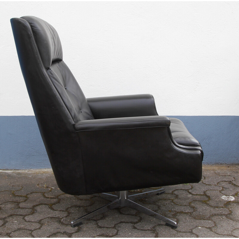 Fauteuil lounge pivotante en cuir noir - 1960   DETOURAGE