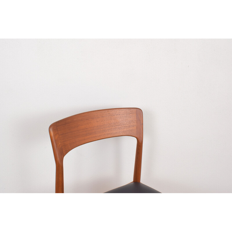 Ensemble de 4 chaises danoises vintage en teck et cuir par Henning Kjærnulf pour Korup Stolefabrik, 1960