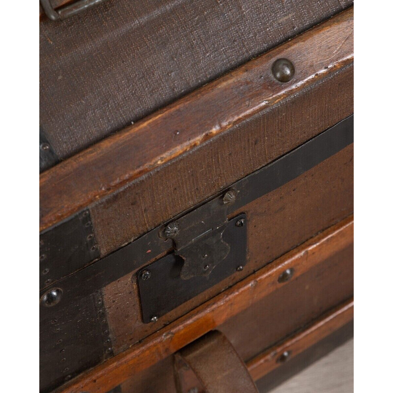 Vintage wooden trunk in wood and iron