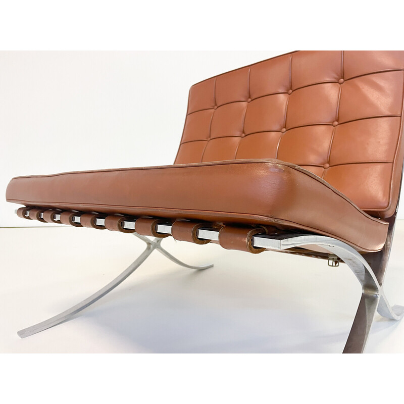 Paar vintage bruin lederen Barcelona fauteuils van Mies Van Der Rohe voor Knoll