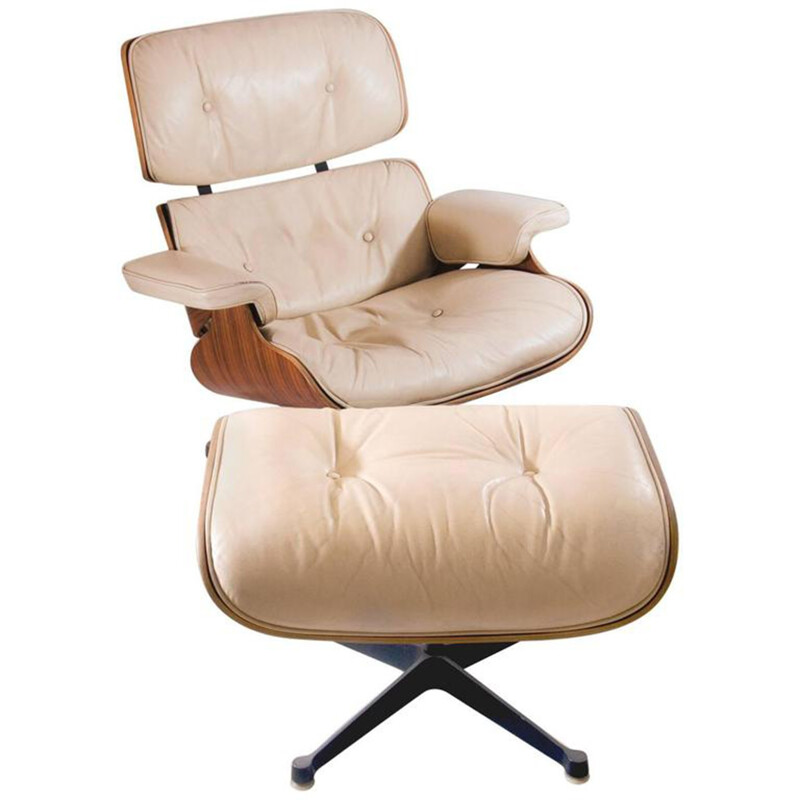 Set of a lounge chair with its ottoman colored beige in leather and produced by Mobilier International - 1960s