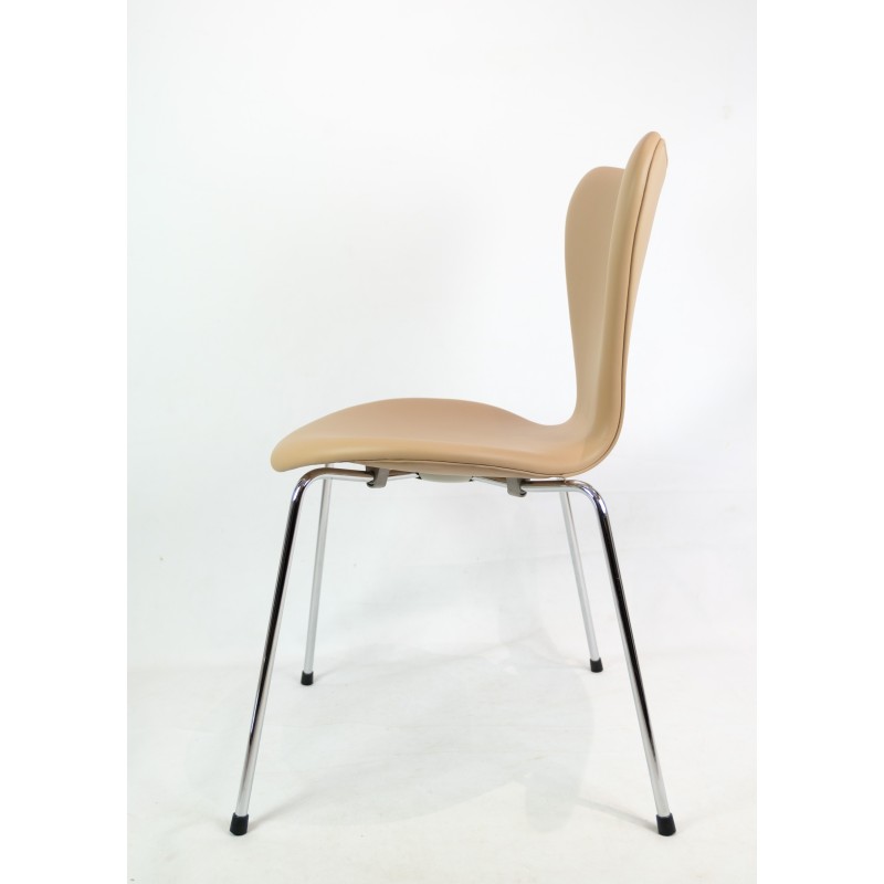 Set of 4 vintage Seven chairs model 3107 by Arne Jacobsen for Fritz Hansen