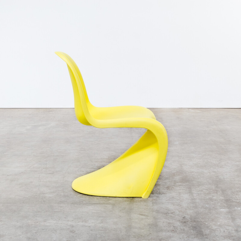 Set of 7 yellow "panton" chair by Verner Panton  for Vitra 