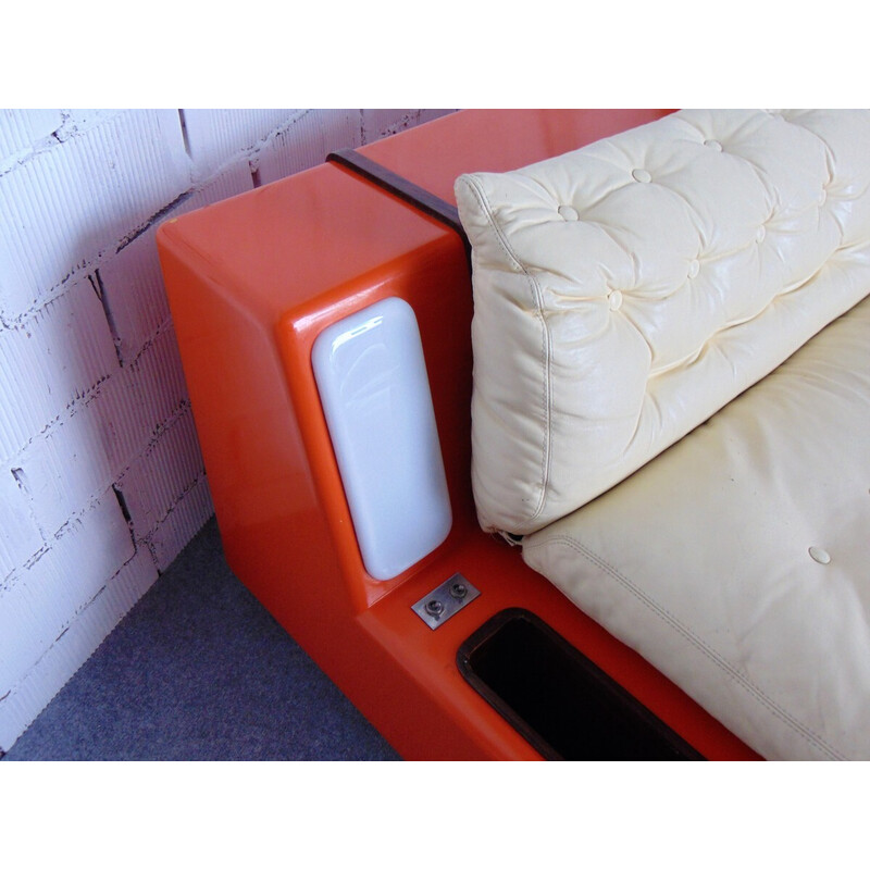 Sofá cama vintage Beka de fibra de vidrio naranja