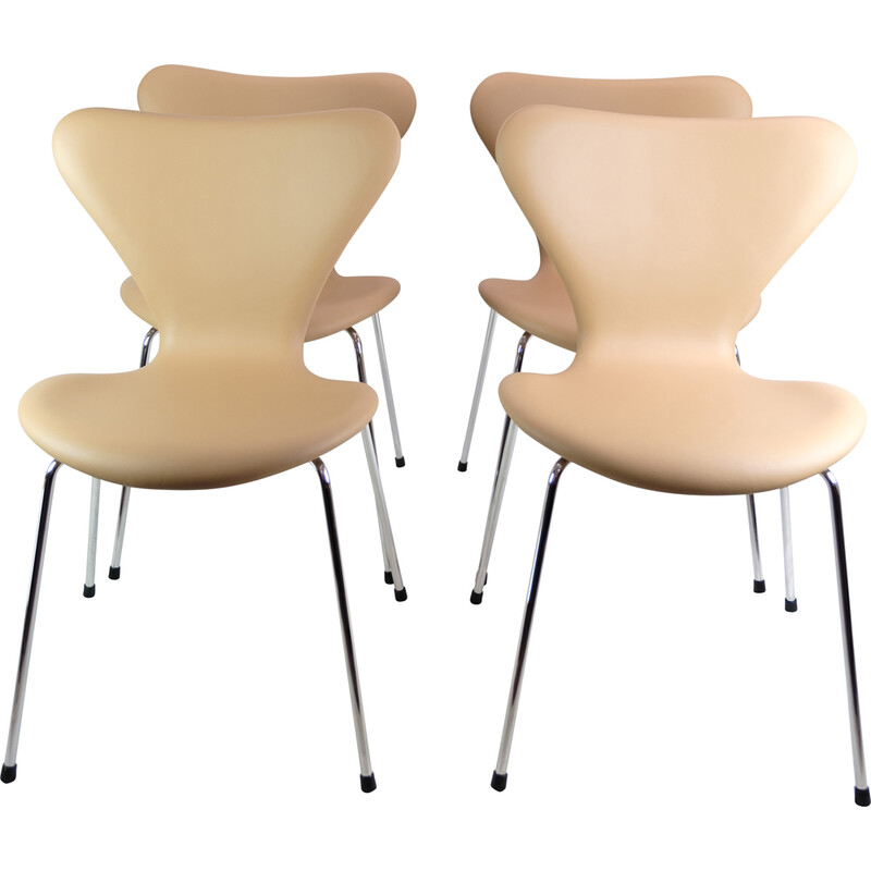 Ensemble de 4 chaises vintage Seven modèle 3107 par Arne Jacobsen pour Fritz Hansen