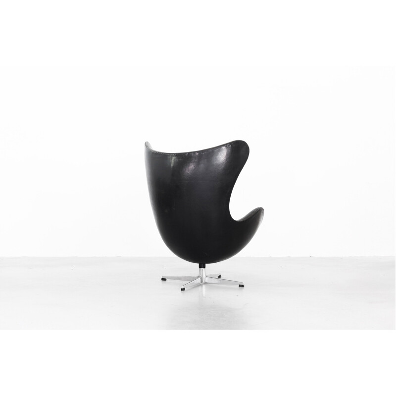 Egg Chair by Arne Jacobsen for Fritz Hansen - 1960s