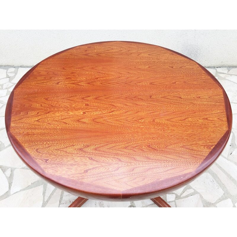 Table scandinave avec pied central édition Faarup Møbelfabrik - 1960