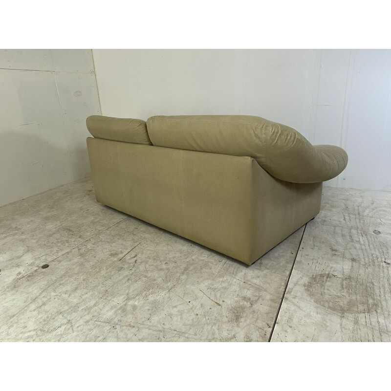 Mid-century beige Alcantara sofa by Leolux, 1970s