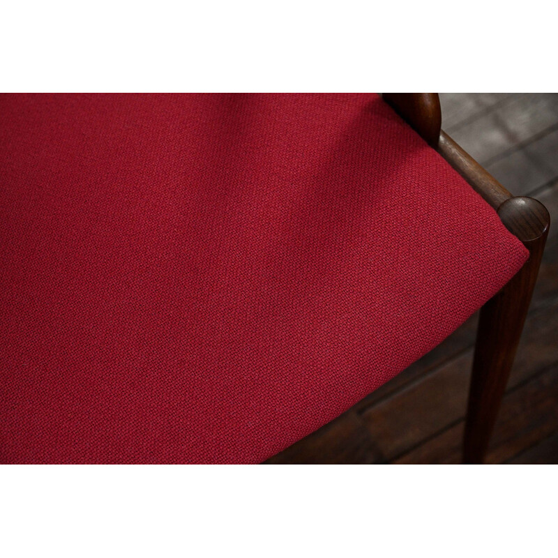 Silla vintage modelo 31 en madera de teca y tela roja de Kai Kristiansen
