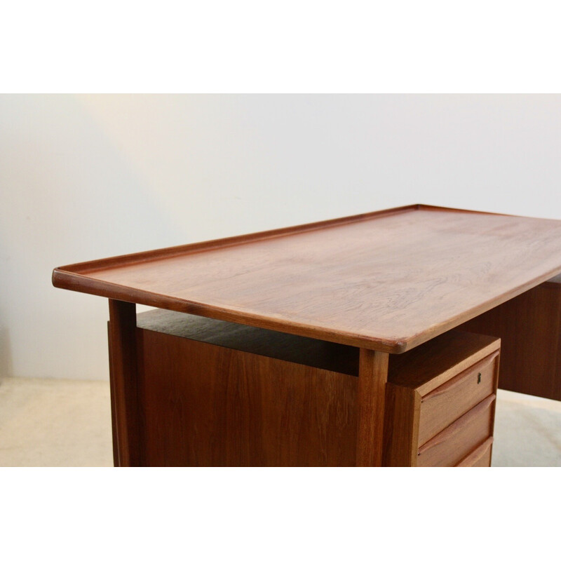 Vintage exquisite Free-standing Danish writing desk by Peter Løvig Nielsen, 1960s