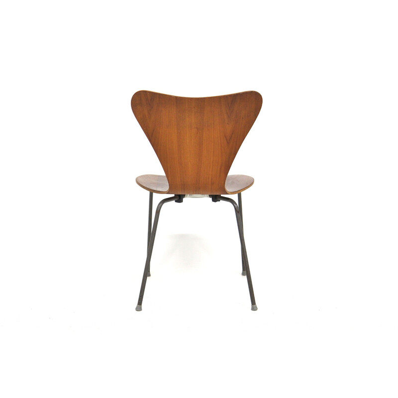 Vintage chair "Sjuan" by Arne Jacobsen for Fritz Hansen, Denmark 1960
